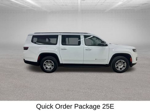 Used 2024 Jeep Wagoneer L 4WD image 14