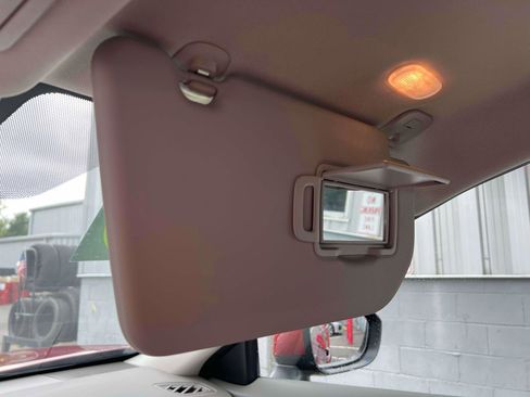 Used 2025 Nissan Rogue SV image 9