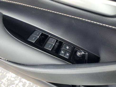 Used 2023 Toyota Corolla SE image 30