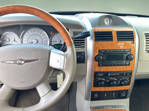 Used 2007 Chrysler Aspen Limited AWD/4WD image 16