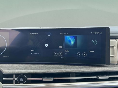 Used 2024 Hyundai Santa Fe Limited image 12