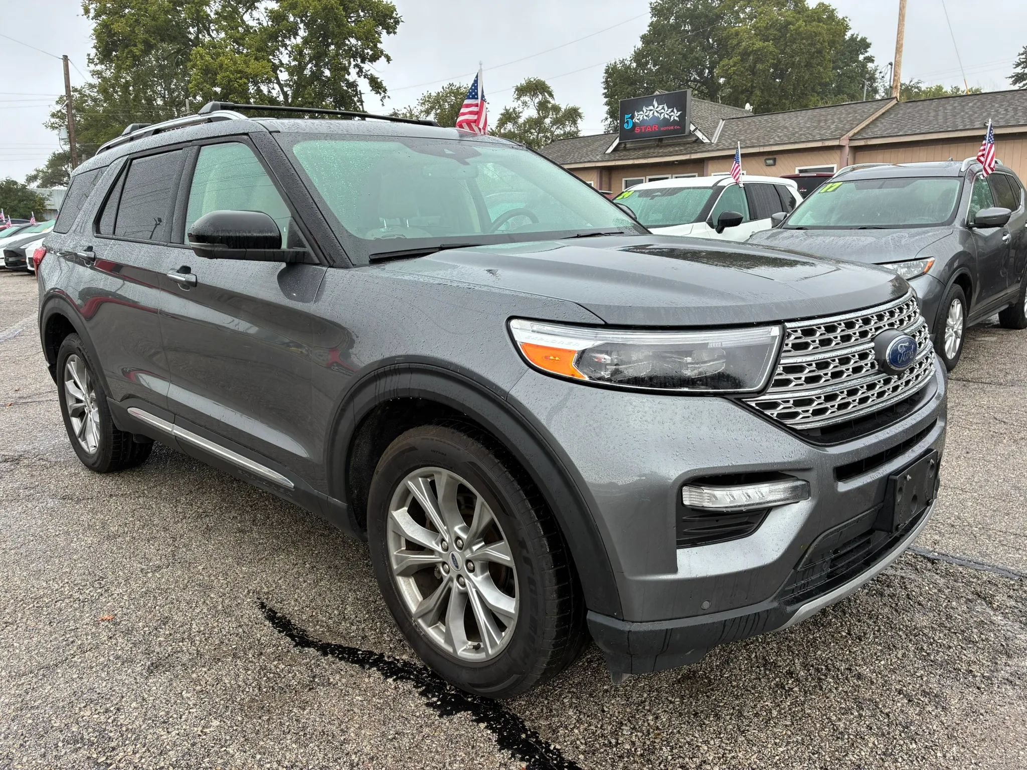 Used 2022 Ford Explorer Limited w/ Class IV Trailer Tow Package AWD/4WD image 1