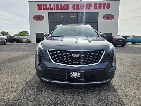 Used 2019 Cadillac XT4 Premium Luxury w/ Enhanced Visibility Package FWD image 2