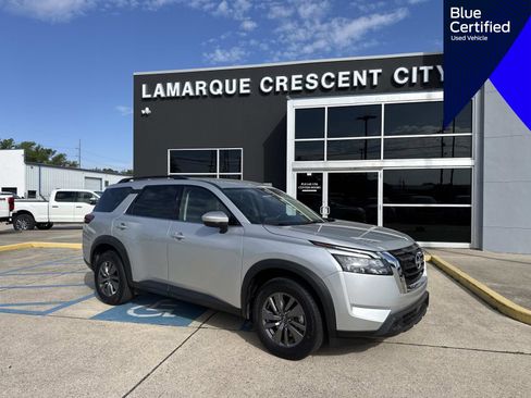 Used 2025 Nissan Pathfinder SV AWD/4WD image 1