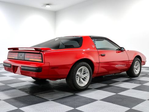 Used 1989 Pontiac Firebird Formula RWD image 8