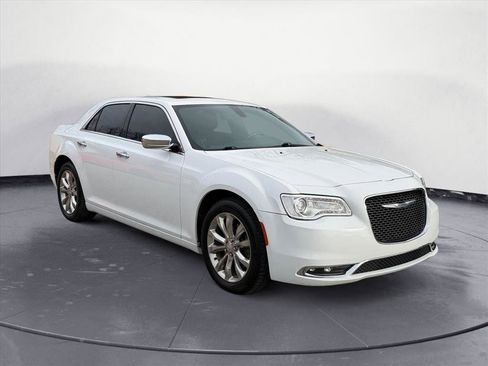 Used 2020 Chrysler 300 Limited image 8