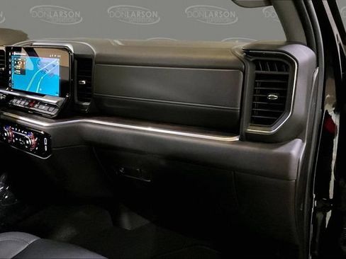 Used 2026 GMC Sierra 1500 SLT AWD/4WD image 32