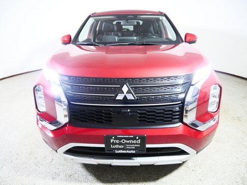 Used 2024 Mitsubishi Outlander SE FWD image 2