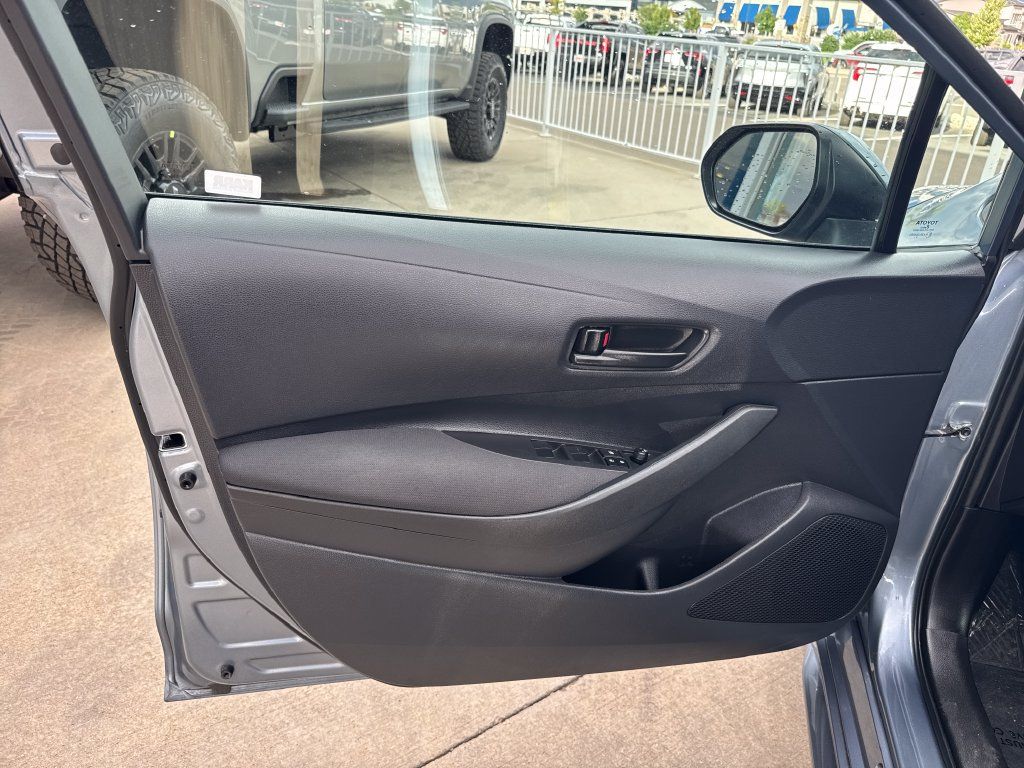 Used 2026 Toyota Corolla LE FWD image 11