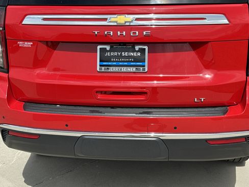 Used 2023 Chevrolet Tahoe LT w/ Luxury Package image 13