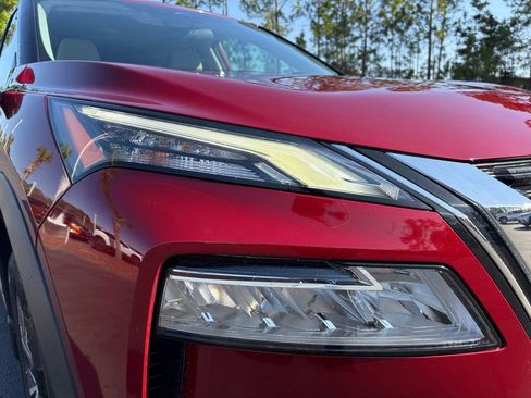 Used 2021 Nissan Rogue SV image 27