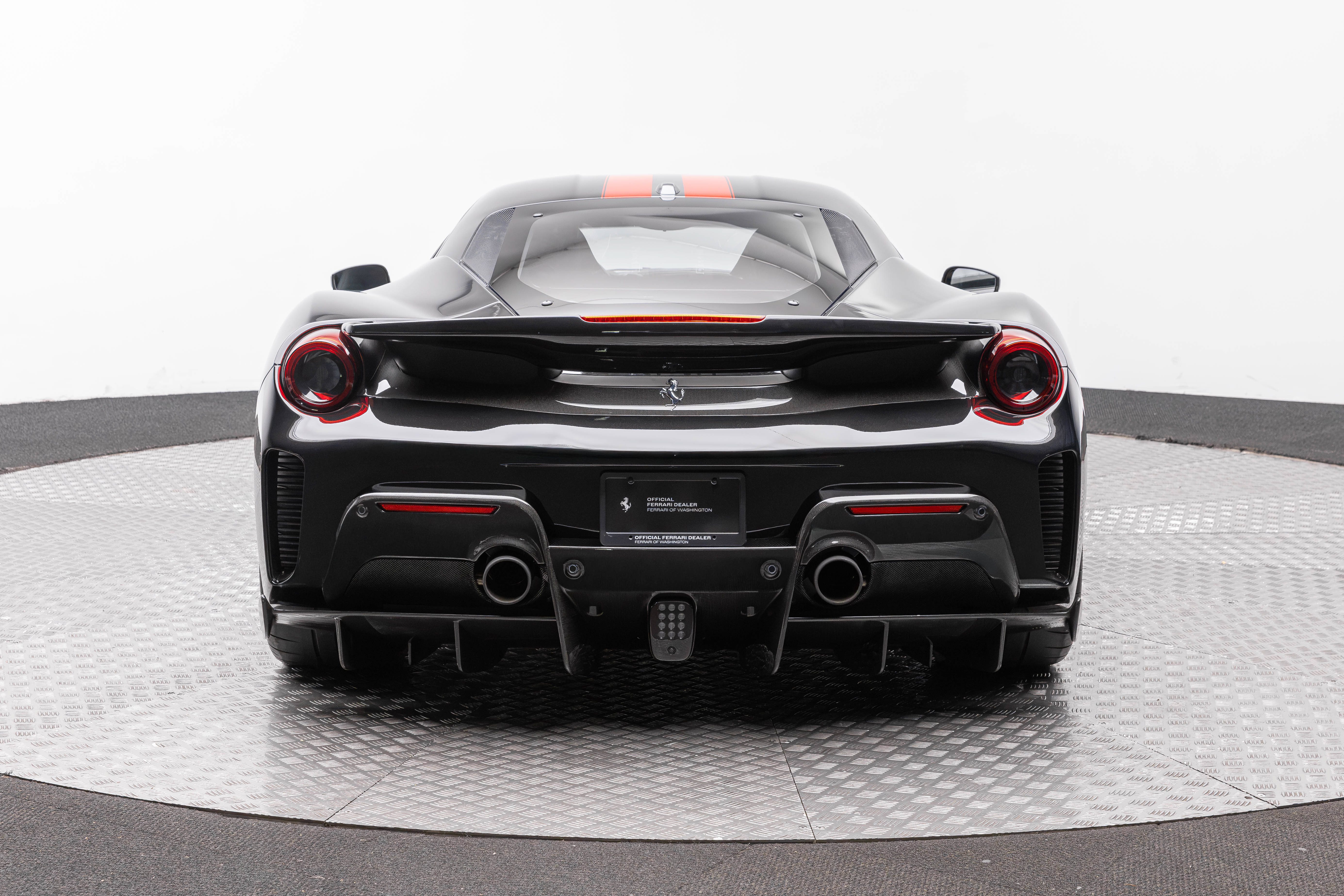 Used 2019 Ferrari 488 Pista Coupe RWD image 8