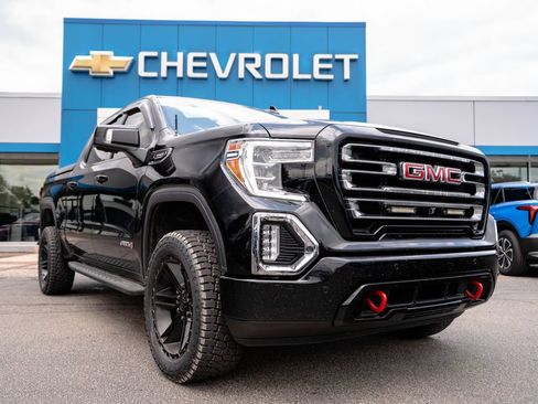 Used 2021 GMC Sierra 1500 AT4 w/ AT4 Premium Package AWD/4WD image 1