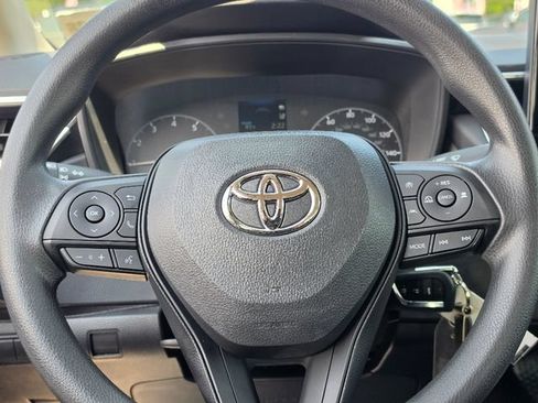 Used 2024 Toyota Corolla LE FWD image 27