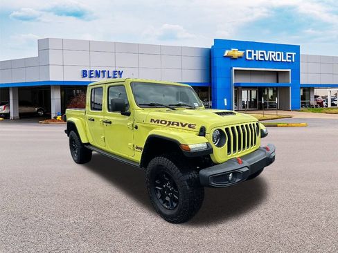 Used 2023 Jeep Gladiator Mojave w/ LED Lighting Group AWD/4WD image 9