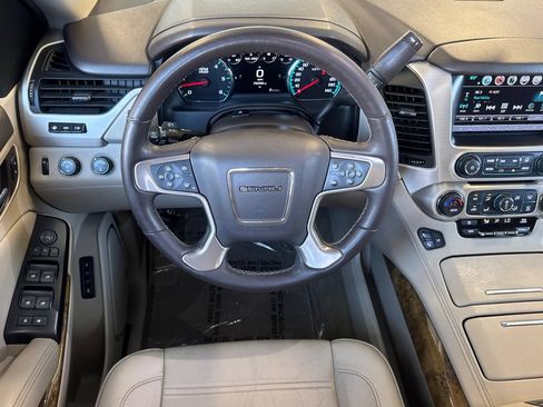 Used 2017 GMC Yukon Denali w/ Open Road Package AWD/4WD image 15