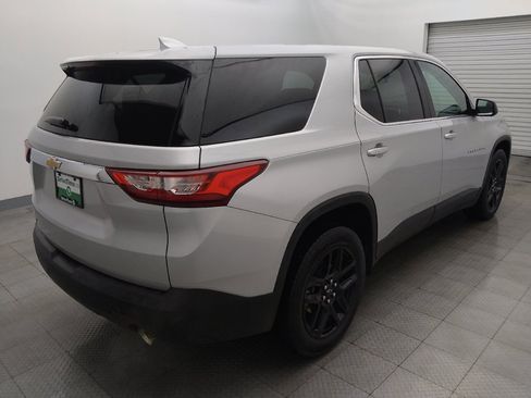 Used 2020 Chevrolet Traverse LS FWD image 9