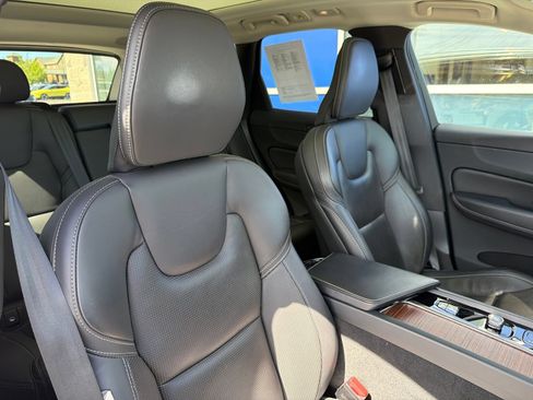 Used 2023 Volvo XC60 B5 Ultimate w/ Climate Package AWD/4WD image 26