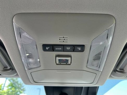 Used 2020 Toyota RAV4 XLE w/ XLE Grade Weather Package AWD/4WD image 40