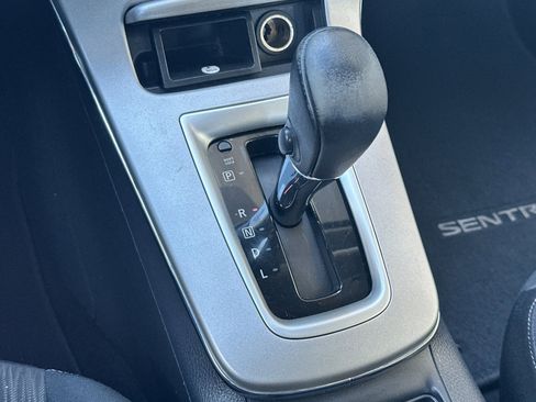 Used 2015 Nissan Sentra SV image 19
