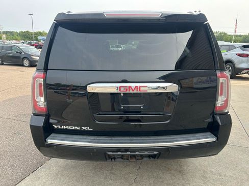 Used 2015 GMC Yukon XL Denali w/ Touring Package AWD/4WD image 6