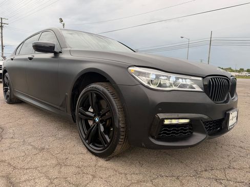 Used 2018 BMW 750i xDrive AWD/4WD image 18