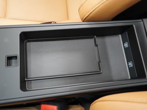 Used 2024 Porsche 911 Targa 4S w/ Premium Package image 81