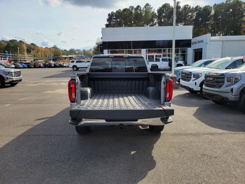 New 2026 GMC Sierra 1500 SLT image 7