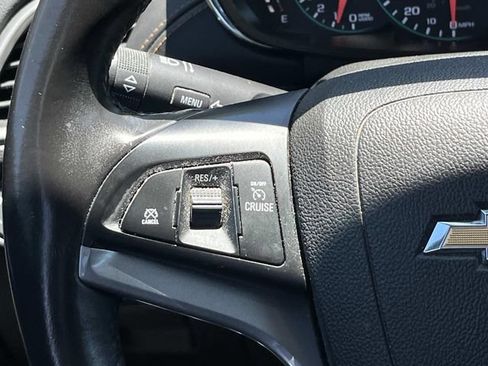 Used 2019 Chevrolet Trax LT w/ Driver Confidence Package FWD image 16
