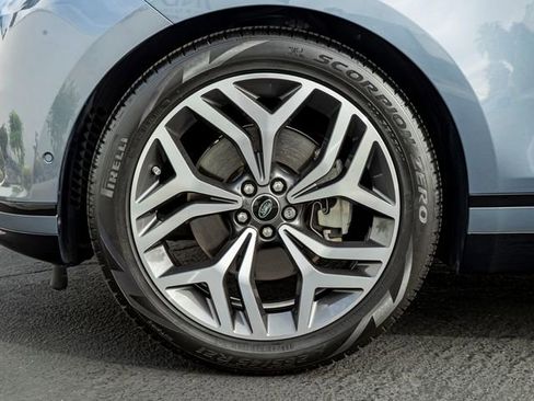 Used 2018 Land Rover Range Rover Velar S image 11