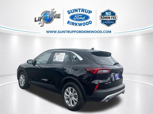 Used 2023 Ford Escape Active AWD/4WD image 3