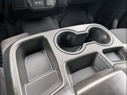 Used 2022 Chevrolet Silverado 1500 Custom image 17