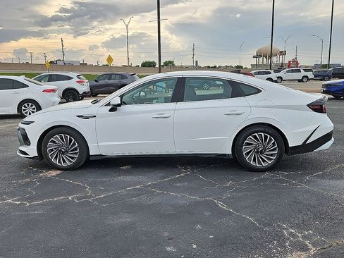 Used 2025 Hyundai Sonata SEL FWD image 3