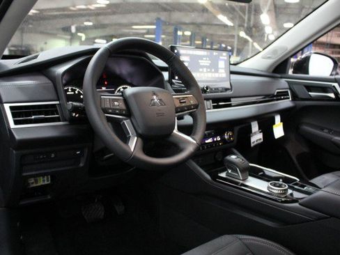 New 2026 Mitsubishi Outlander SE AWD/4WD image 5