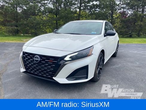 Used 2024 Nissan Altima 2.5 SR AWD/4WD image 9