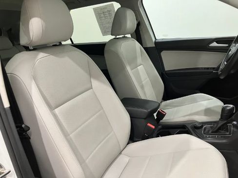 Used 2020 Volkswagen Tiguan SEL w/ 3rd Row Seat Package AWD/4WD image 48
