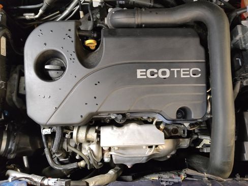 Used 2020 GMC Terrain SLE FWD image 30