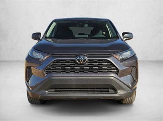 Used 2022 Toyota RAV4 LE FWD video 2