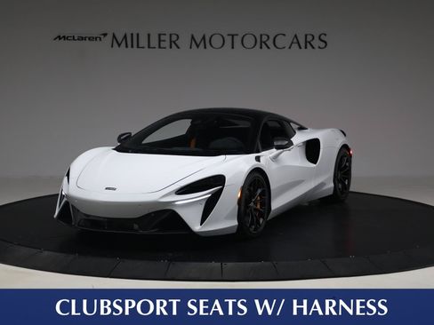 Used 2023 McLaren Artura RWD image 1