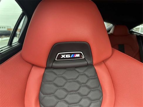 Used 2025 BMW X6 M Competition w/ Executive Package image 27