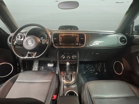 Used 2013 Volkswagen Beetle 2.0T FWD image 10