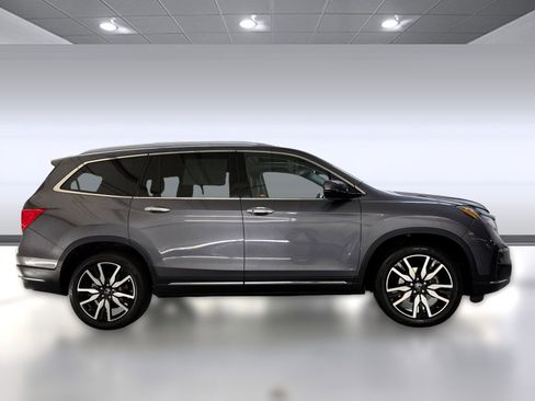 Used 2019 Honda Pilot Touring image 7