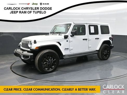 Used 2025 Jeep Wrangler Sahara image 1