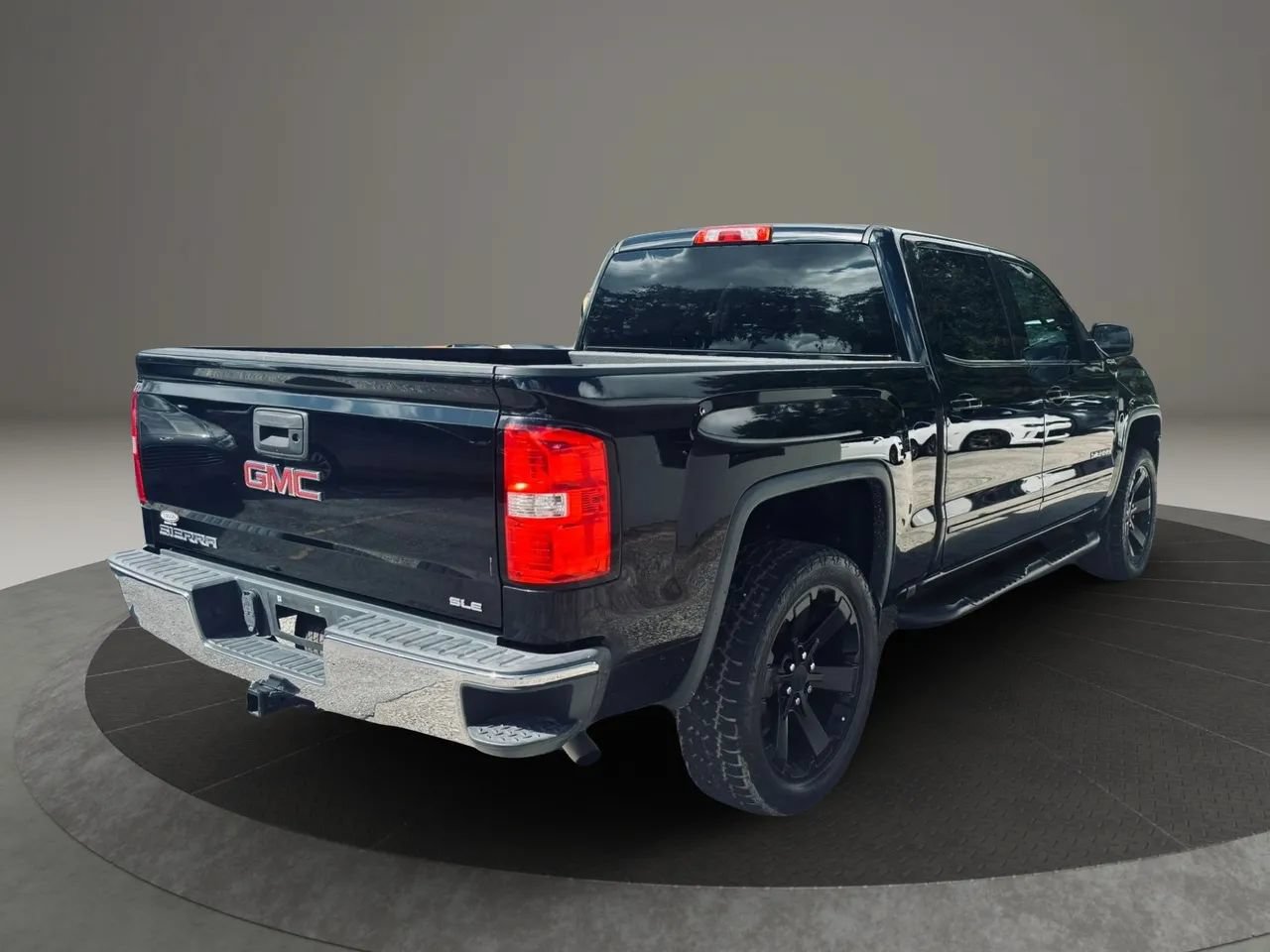 Used 2017 GMC Sierra 1500 SLE w/ SLE Value Package AWD/4WD image 5