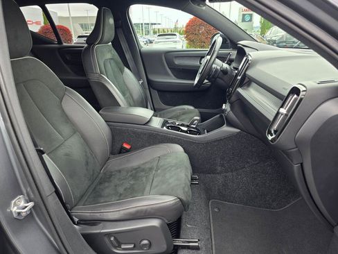 Used 2019 Volvo XC40 T5 R-Design AWD/4WD image 27
