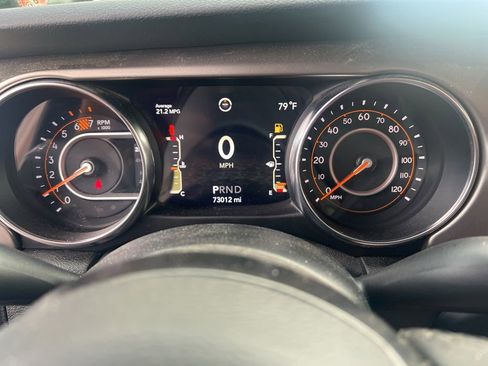 Used 2020 Jeep Wrangler Sport AWD/4WD image 4