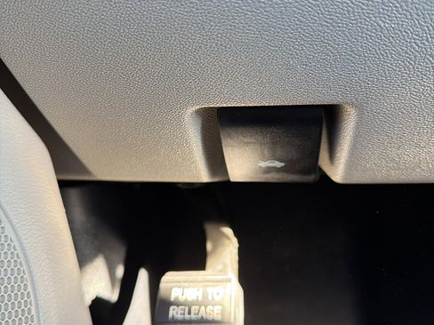 Used 2017 Dodge Grand Caravan SXT w/ Driver Convenience Group image 45