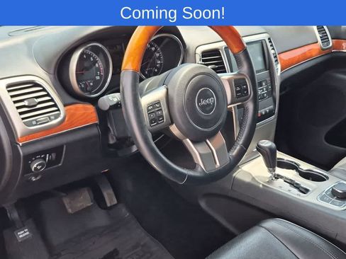 Used 2013 Jeep Grand Cherokee Overland AWD/4WD image 2