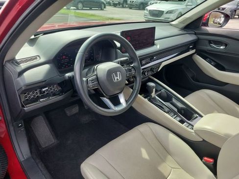Used 2024 Honda Accord Touring image 18