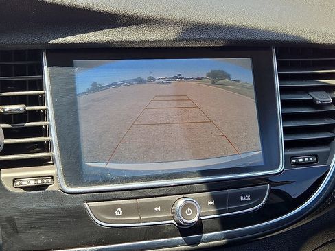 Used 2018 Buick Encore Essence FWD image 26